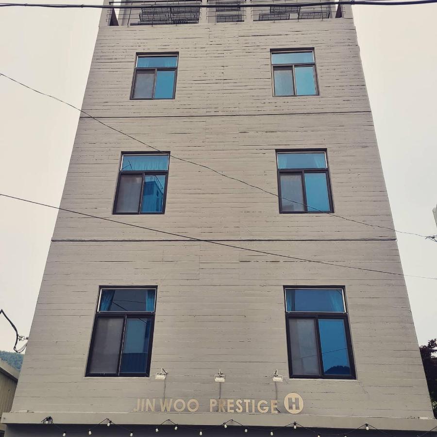 Jinwoo Prestige Hotel Кодже Екстериор снимка