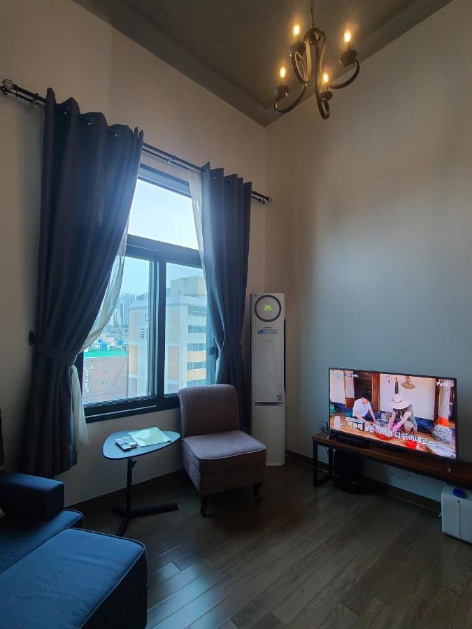 Jinwoo Prestige Hotel Кодже Екстериор снимка