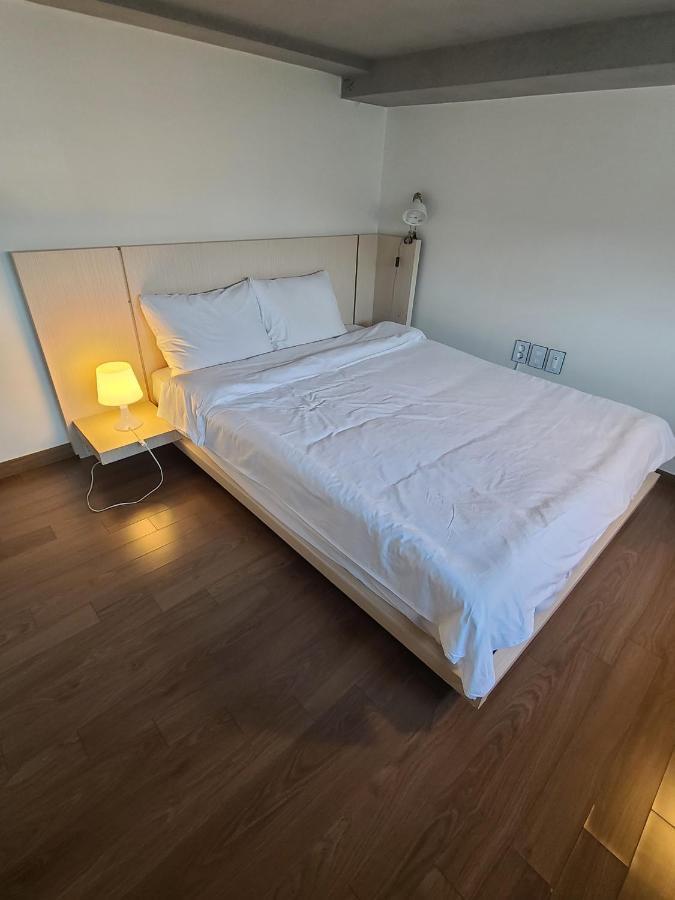 Jinwoo Prestige Hotel Кодже Екстериор снимка